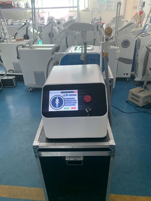 2000W Permanent Hair Removal Machine Triple Wavelength 755nm 808nm 1064nm