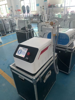 2000W Permanent Hair Removal Machine Triple Wavelength 755nm 808nm 1064nm